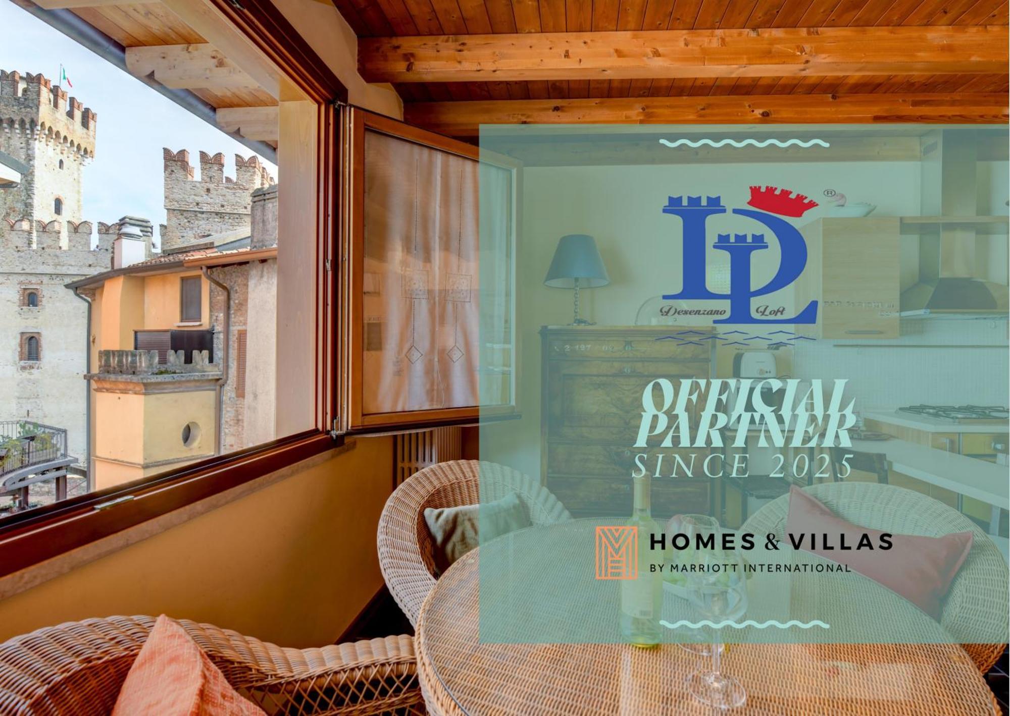 Desenzanoloft Official Partner Marriott Homes & Villas -Penthouse Never Say Never Sirmione Castle View Exterior foto